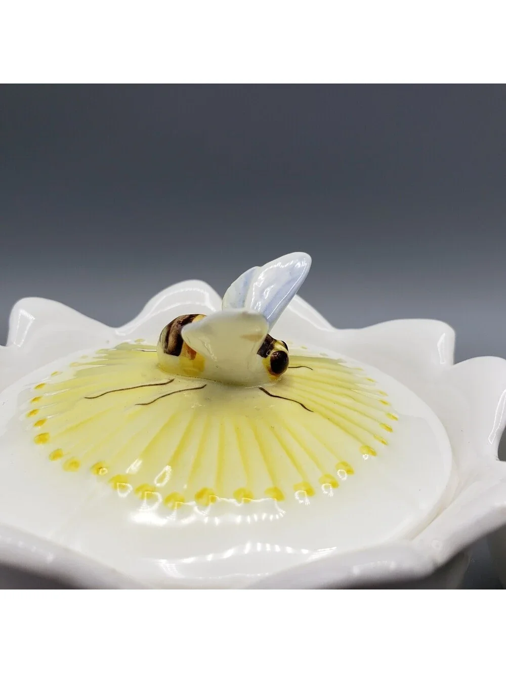 Vintage Lefton Bee Line Creamer & Sugar Set Bumble Bee Ceramic #1291 Japan